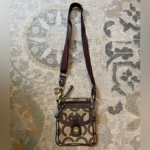 Vintage Coach Brown leather crossbody bag
